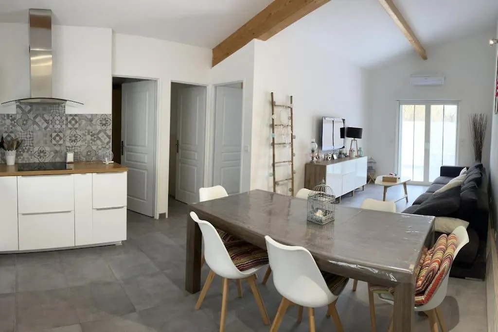 Appartement A La Campagne, Proche Mer Hyeres 0*,  France