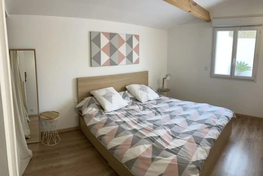 Appartement A La Campagne, Proche Mer Hyeres